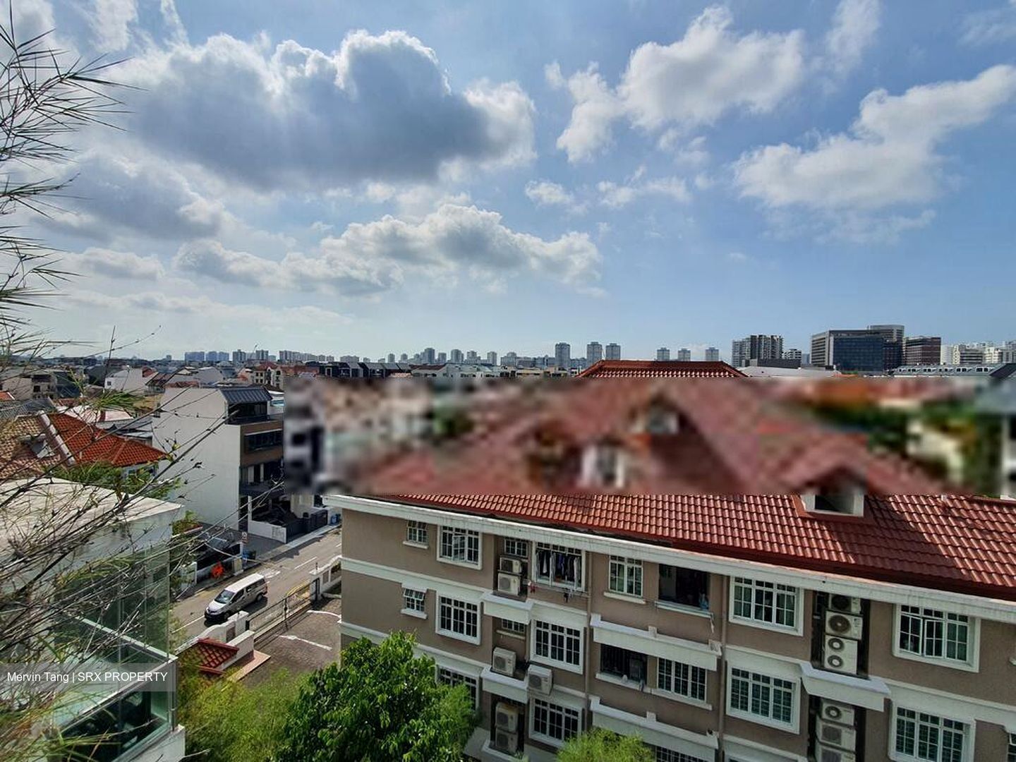 Vitra (D15), Apartment #398971311